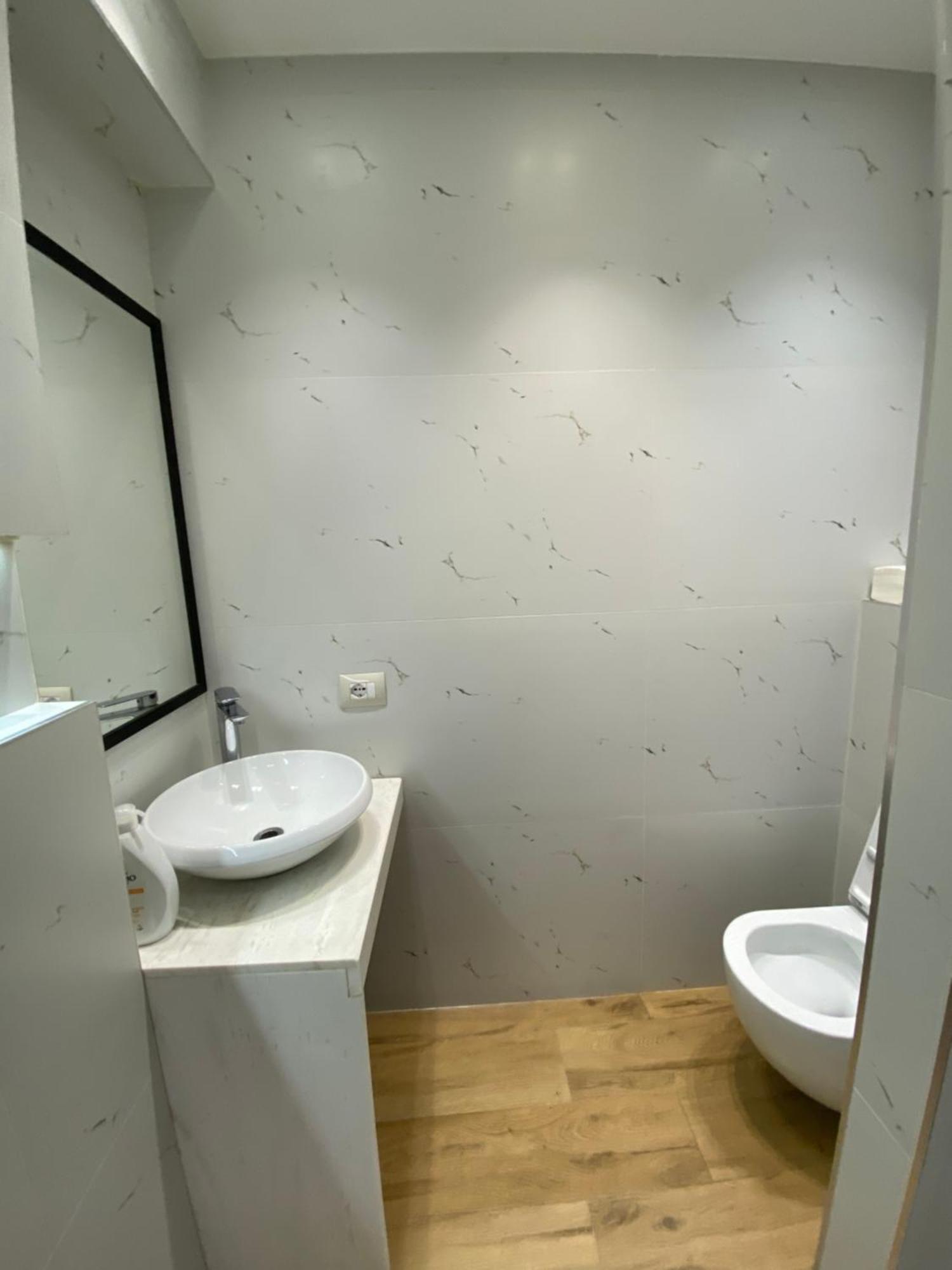 Cozycomfy Studio Tirana Kültér fotó